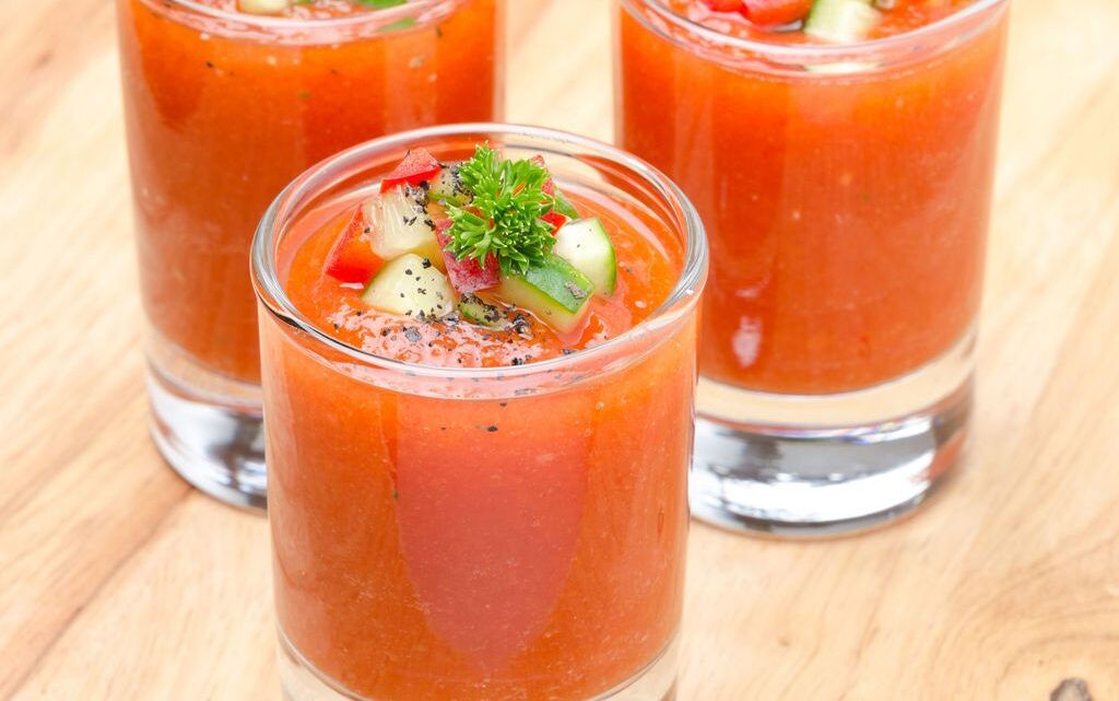 Gaspacho de pastèque, tomate et basilic : la soupe froide ultra fraîche de l’été